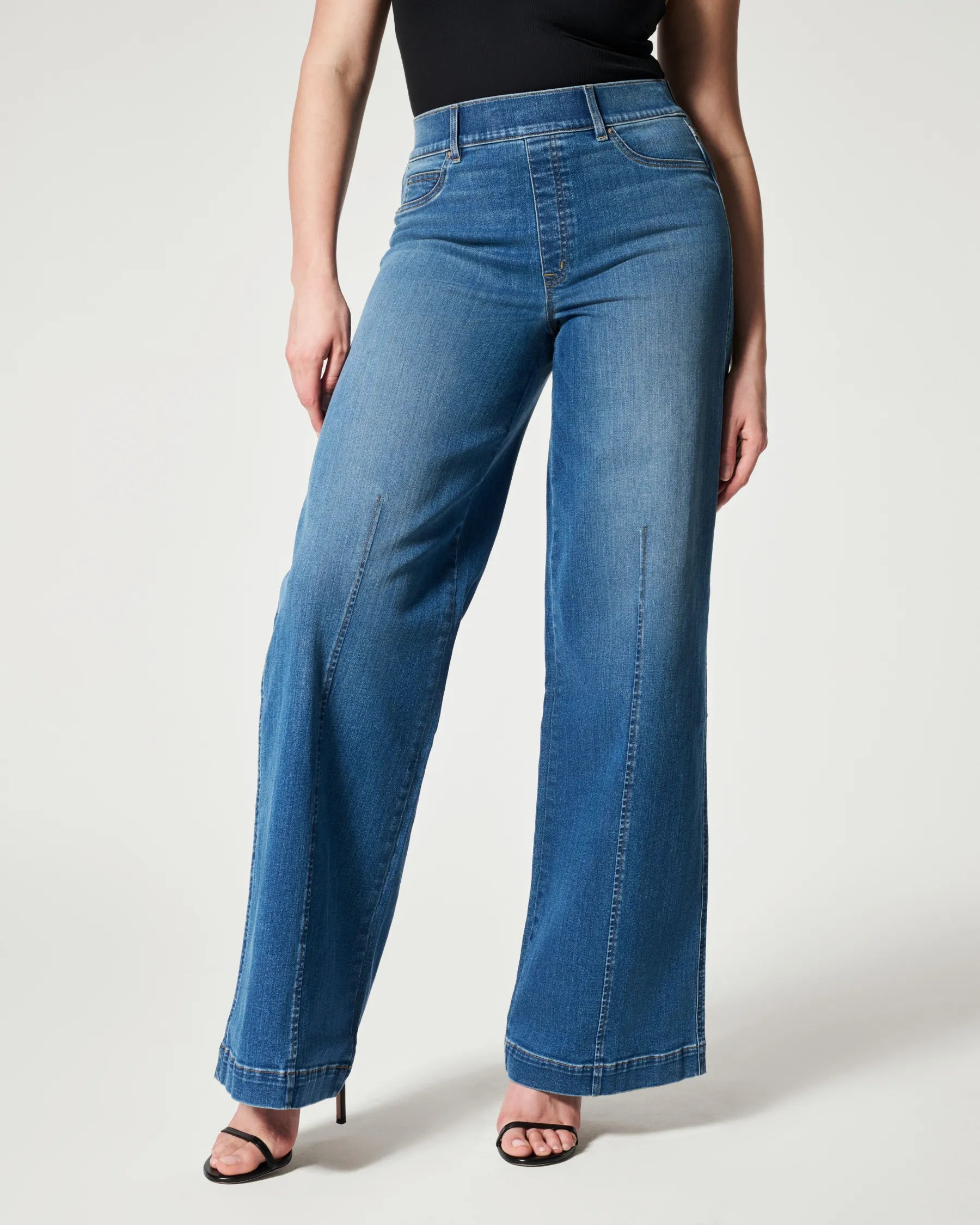 Phoebe | Pull-On Chic Jeans - AMVIM